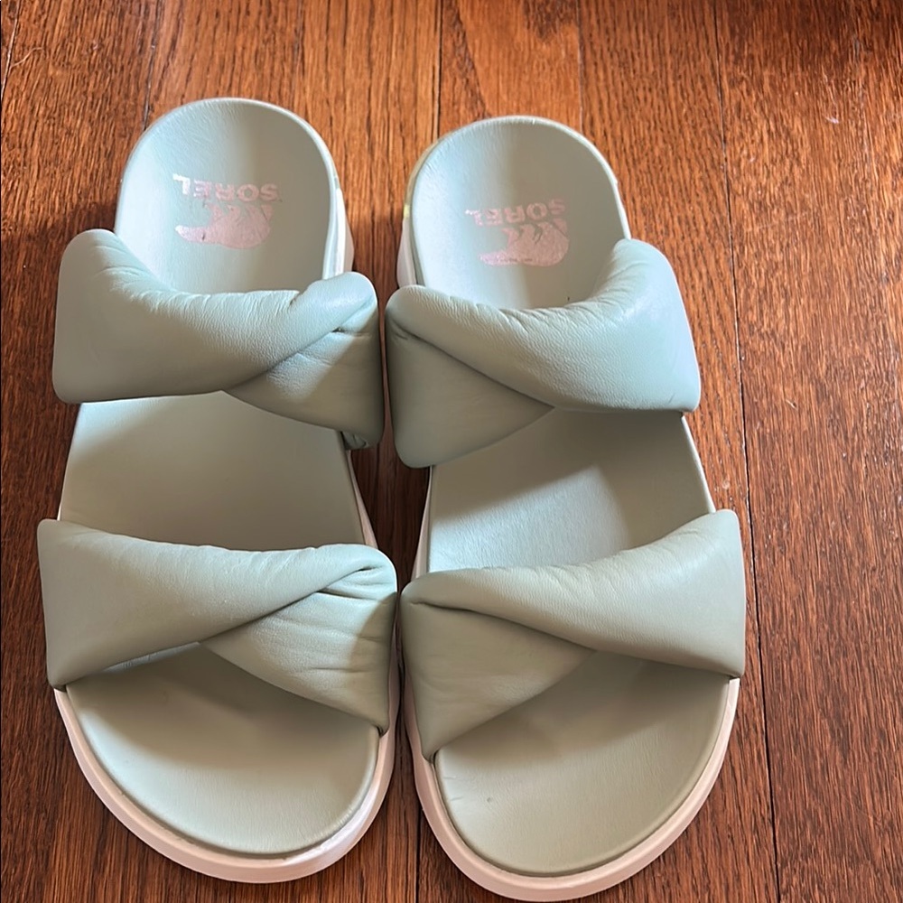 Sorel Viibe Twist Slide in size 10. Modern Minimalist Design New with box